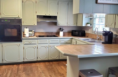 Greer Casa | Home Sweet Greer near Airport BMW & Downtown
