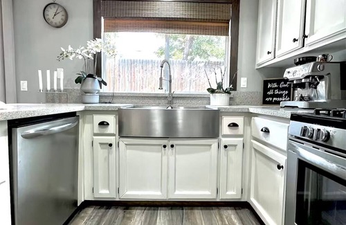 Antelope Casa | Home Sweet Home 3-bedroom house in Antelope
