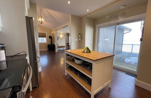 Carrying Place Cabaña | Home Sweet Home – Lakeside Getaway with Fire Pit | Swimming, Ice Fishing nearby