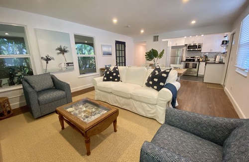 West Palm Beach Casa | Home w/bikes steps away from Intracoastal & Downtown