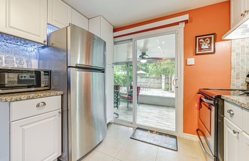 Northeast Tampa Casa | Home w/ Expansive Patio, 3 Mi to Busch Gardens!