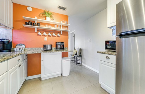 Northeast Tampa Casa | Home w/ Expansive Patio, 3 Mi to Busch Gardens!