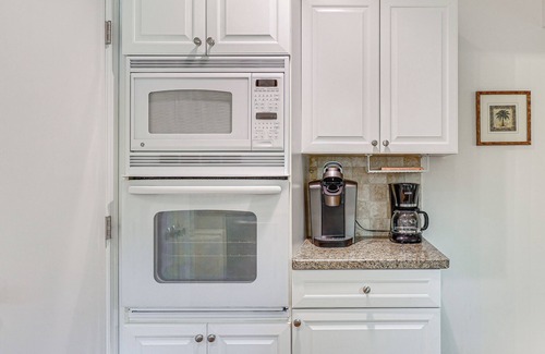 Harbor Beach Casa | Home w/Lanai, Close to Beaches in Fort Lauderdale