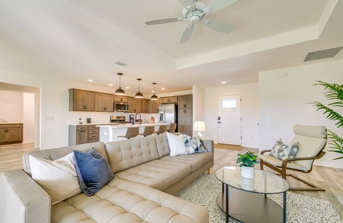 Okahumpka Casa | Home w/ Lanai + Community Perks in The Villages!