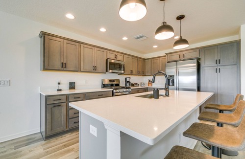 Okahumpka Casa | Home w/ Lanai + Community Perks in The Villages!