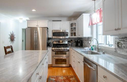 Harwich Casa | Home w outdoor spaces near Long Pond