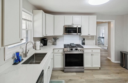 Russell Casa | Home W/ Separate In-law Suite