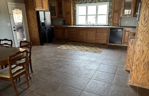 Orange Beach Casa | Home with Privacy and Starlink Internet, near Raytheon and Tyson.