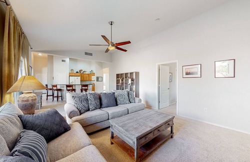Marana Casa | Home with private outdoor space, grill, central AC, & washer/dryer
