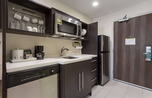 South Arlington Hotel | Home2 Suites by Hilton Dallas Grand Prairie