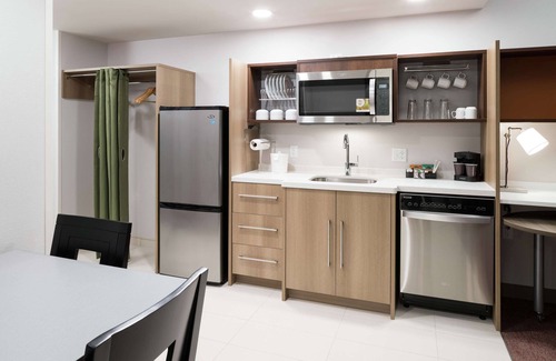 Airport North Hotel | Home2 Suites by Hilton Orlando Airport