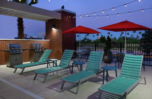 Florida Center Hotel | Home2 Suites By Hilton Orlando Near Universal