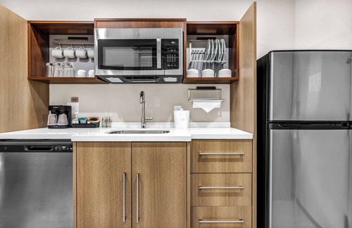 Southwest Raleigh Hotel | Home2 Suites by Hilton Raleigh West Lenovo Center