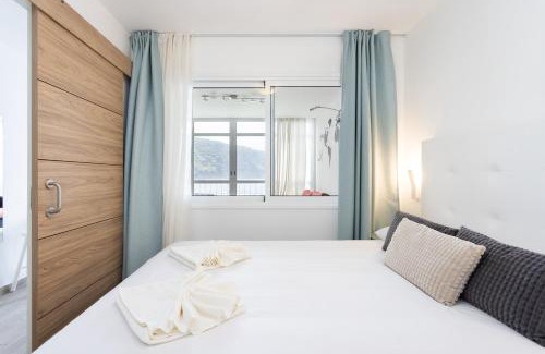 Tacoronte Apartamento | Home2Book Cozy Oceanview Apartment, Mesa del Mar