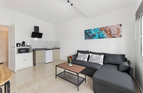 Nazaret Apartamento | Home2Book Cozy Terrace House with Volcano Views