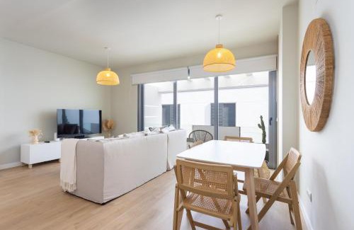 Los Gavilanes Apartamento | Home2Book Nordic Stay, Pool & Waves in Abades