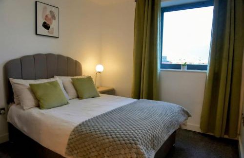 Sheffield Apartamento | Home2Home 2 bedroom & 2 bathroom central Apartment with FREE PARKING near University and Hospital