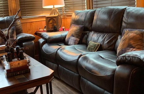 Boerne Otro | HomeAway Cabins and Animal Sanctuary