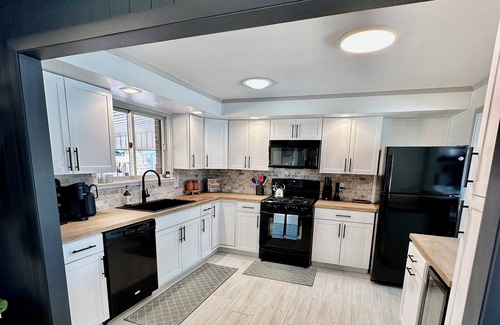 Littleton Casa | Homebase 4BR/3BA, Park, Fire-pit, Gym Equip, Theatre, Kids Room, Arcade, AC