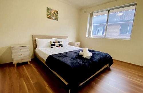 Homebush Apartamento | Homebush West APT Perfect location+Wifi+Parking