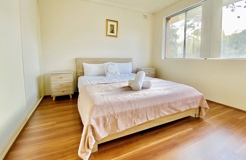 Homebush Apartamento | Homebush West APT Perfect location+Wifi+Parking
