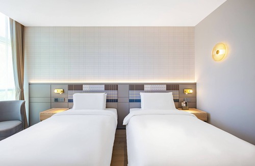 North Chaoyang Hotel | HomeInn Plus Guozhan Liufang Subway Stn