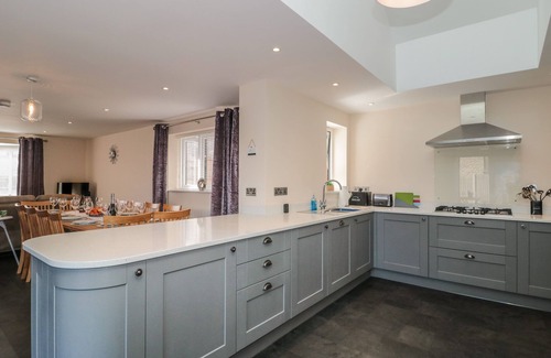 Somerton Cabaña | HOMELAND, family friendly, with a garden in Somerton