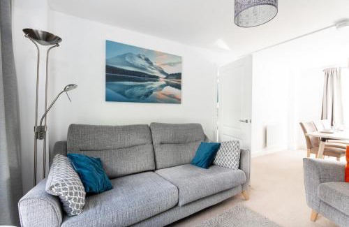 Stoke-on-Trent Apartamento | Homely 4BD Townhouse - Next to Hanley Park