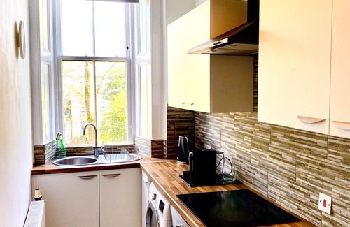 Paisley Apartamento | Homely Apartment in Historic Centre
