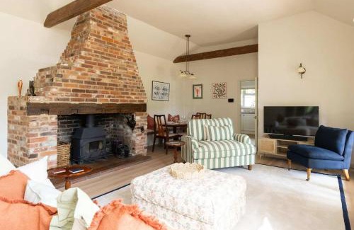 Chichester Casa | Homely Cottage for 6 Near Chichester & Goodwood