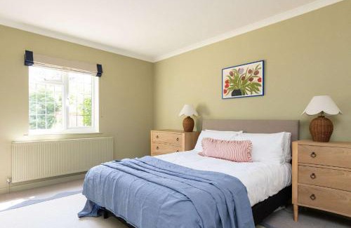 Chichester Casa | Homely Cottage for 6 Near Chichester & Goodwood
