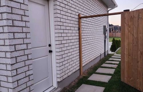 Thamesford Casa | Homely, cozy, spacious quiet basement apartment in a lovely neighborhood.