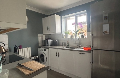 Walton-on-Thames Apartamento | Homely flat in Surrey, Sleeps 3, family friendly