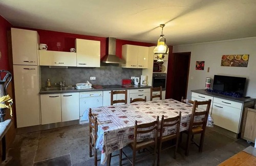 Fougerolles-Saint-Valbert Casa | Homerez - Casa cerca de Fougerolles-Saint-Valbert