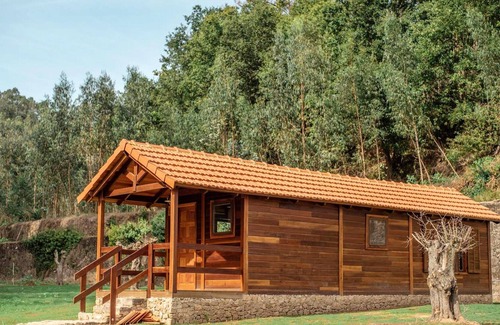 Branca Chalet De Esquí | Homerez - Chalet a la montaña para 2 pers. con piscina compartida y balcón