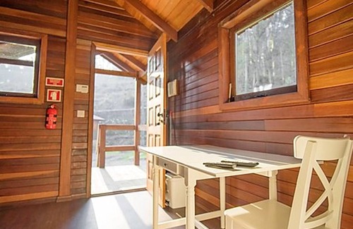 Branca Chalet De Esquí | Homerez - Chalet a la montaña para 2 pers. con piscina compartida y balcón