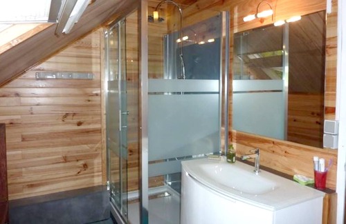 Bois de Nefles Apartamento | Homerez - Apartamento a 15 km de la playa para 6 pers. con jacuzzi, spa y jardín