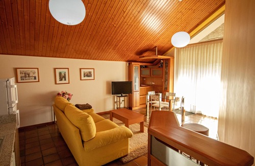 Cangas Apartamento | Homerez - 100 m away from the beach! Beautiful apartement for 4 ppl. at Vilanova