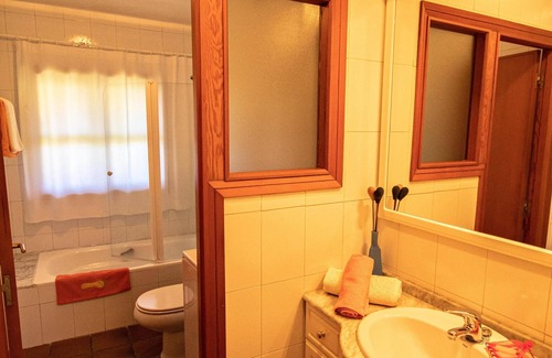 Cangas Apartamento | Homerez - 100 m away from the beach! Beautiful apartement for 4 ppl. at Vilanova