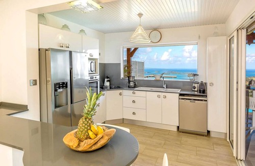 Le Vauclin Villa | Homerez - Villa de 5 estrellas con piscina en Le Vauclin