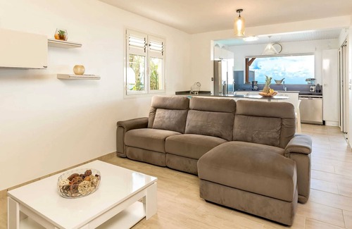 Le Vauclin Villa | Homerez - Villa de 5 estrellas con piscina en Le Vauclin