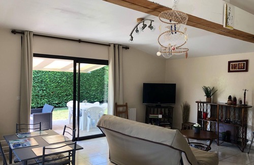 Pontenx-les-Forges Casa | Homerez - Amazing house 15 km away from the beach for 4 ppl. with swimming-pool