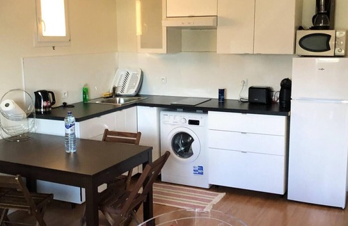 Sannois Apartamento | Homerez - Espectacular apartamento para 4 pers. con jardín y terraza en Sannois