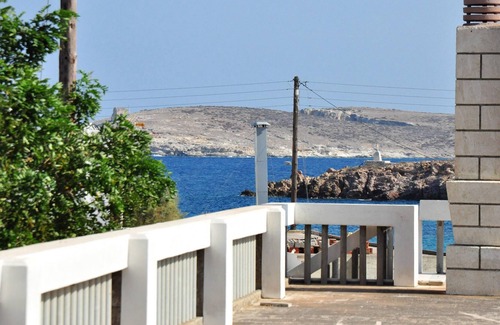 Psathi Apartamento | Homerez - Apartamento a 700 m de la playa para 6 pers. con terraza en Psathi