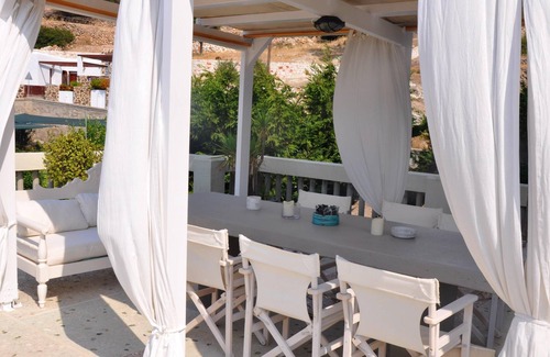 Psathi Apartamento | Homerez - Apartamento a 700 m de la playa para 6 pers. con terraza en Psathi
