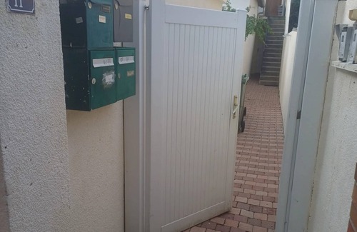Paray-Vieille-Poste Apartamento | Homerez - Apartamento en Paray, terraza