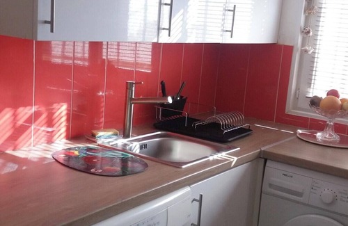 Paray-Vieille-Poste Apartamento | Homerez - Apartamento en Paray, terraza