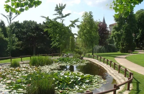 Nevy-sur-Seille Apartamento | Homerez - Apartamento en Nevy-sur-Seille.
