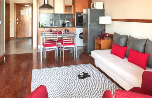 Mexilhoeira da Carregacao Apartamento | Homerez - Apartamento en Estômbar, piscina privada.