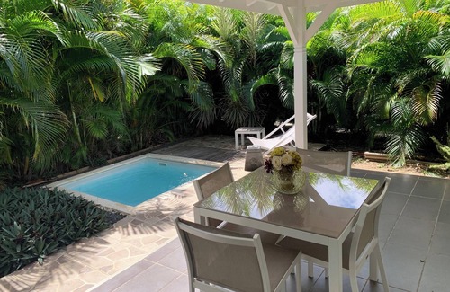 L'Autre-Bord Apartamento | Homerez - Apartment in Le Moule, Private Pool